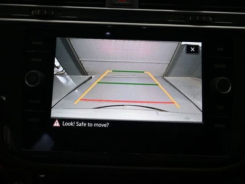 Used 2024 Volkswagen Tiguan SE FWD image 18