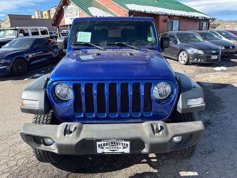 Used 2018 Jeep Wrangler Sport AWD/4WD image 2