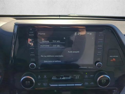 Used 2022 Toyota Highlander LE image 16