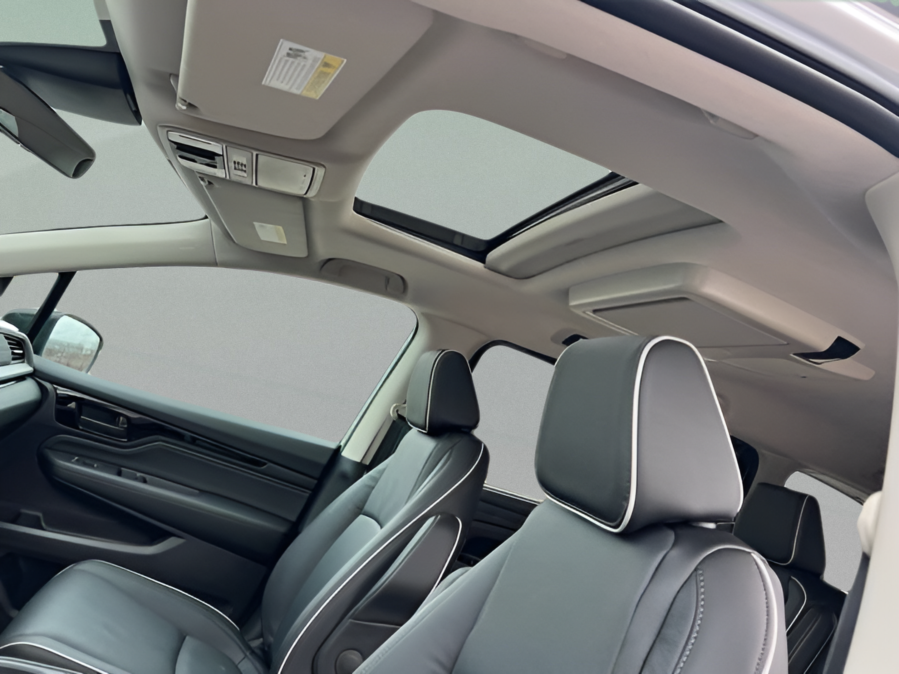 Used 2026 Honda Odyssey Touring image 10