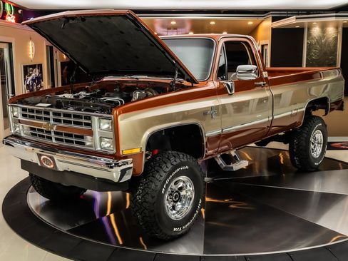 Used 1987 Chevrolet C/K Truck 2500 image 7