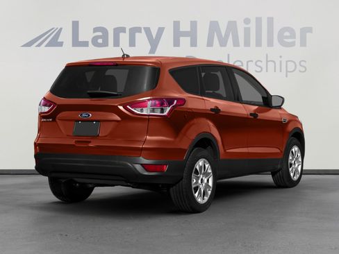 Used 2016 Ford Escape SE w/ Equipment Group 201A AWD/4WD image 3