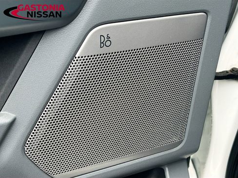 Used 2023 Ford F150 Lariat w/ Trailer Tow Package image 25