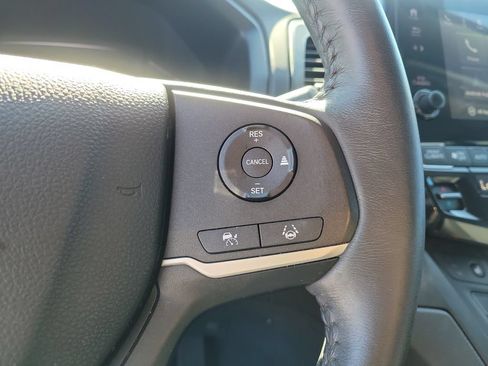 Used 2024 Honda Odyssey EX-L image 17