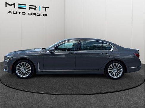Used 2022 BMW 740i xDrive w/ Premium Package AWD/4WD image 5
