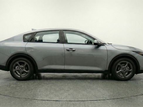 Used 2025 Kia K4 FWD image 8