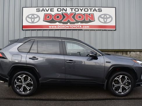 Used 2024 Toyota RAV4 XSE image 8