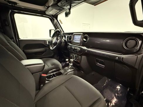 Used 2021 Jeep Wrangler Unlimited Sport w/ Technology Group image 15