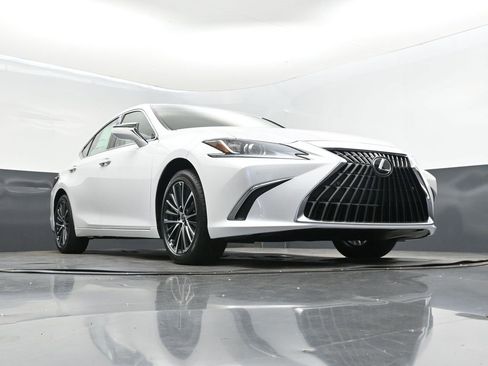 New 2025 Lexus ES 350 w/ Premium Package image 44