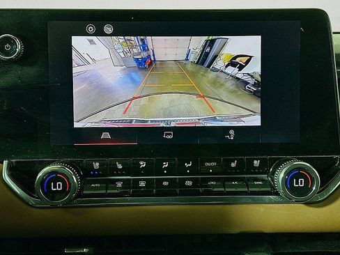 Used 2023 GMC Canyon AT4 w/ AT4 Premium Package image 14