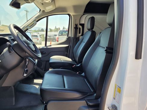 New 2025 Ford Transit 250 Low Roof image 34