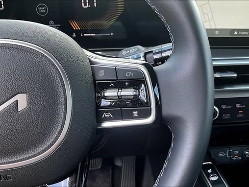 Used 2025 Kia Sorento S w/ Panoramic Sunroof Package FWD image 12