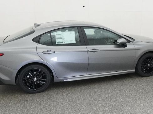 Used 2026 Toyota Camry SE FWD image 36