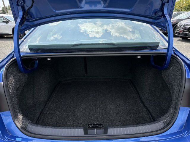 Used 2024 Volkswagen Jetta SE w/ Panoramic Sunroof Package FWD image 13
