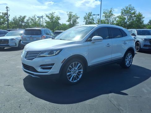Used 2017 Lincoln MKC Reserve FWD image 3