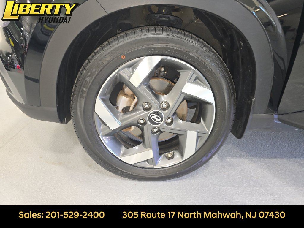 Certified 2023 Hyundai Venue SEL w/ Cargo Package FWD image 28