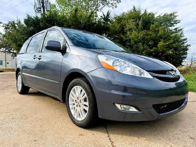 Used 2008 Toyota Sienna XLE FWD image 3
