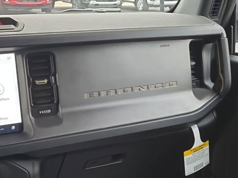 New 2025 Ford Bronco Badlands w/ Sasquatch Package AWD/4WD image 30