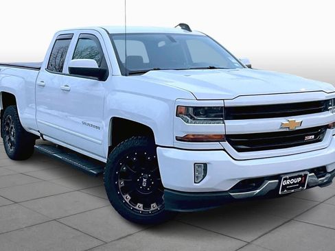 Used 2018 Chevrolet Silverado 1500 LT w/ All Star Edition image 2