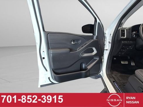 Certified 2022 Nissan Frontier SV AWD/4WD image 32