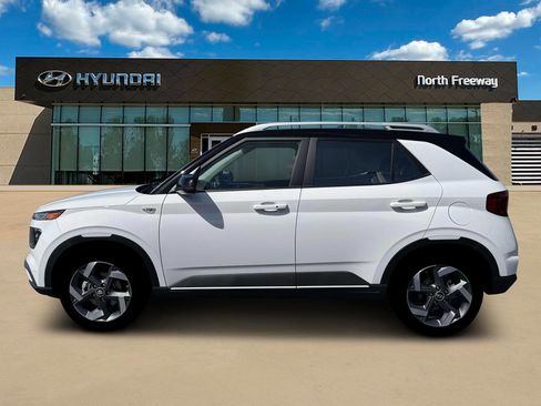New 2026 Hyundai Venue SEL image 3