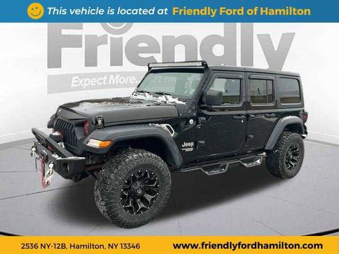 Used 2019 Jeep Wrangler Unlimited Sport S image 3