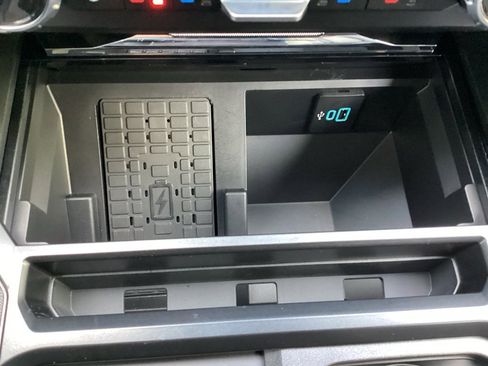 New 2026 Ford F250 Lariat w/ Black Appearance Package image 56