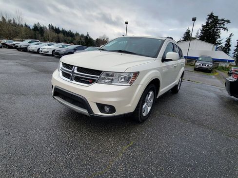 Used 2012 Dodge Journey SXT image 1