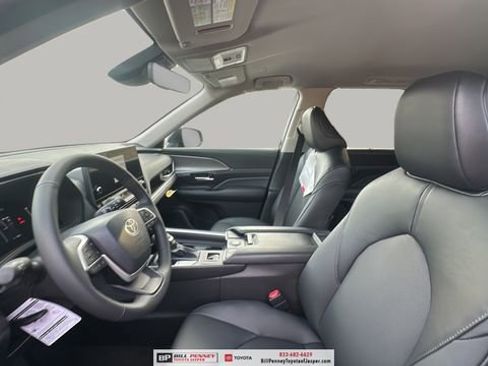 New 2026 Toyota Grand Highlander XLE image 11