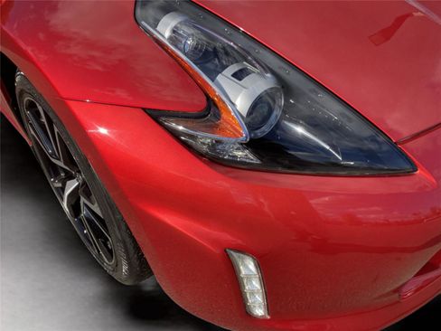 Used 2019 Nissan 370Z Touring Sport image 32