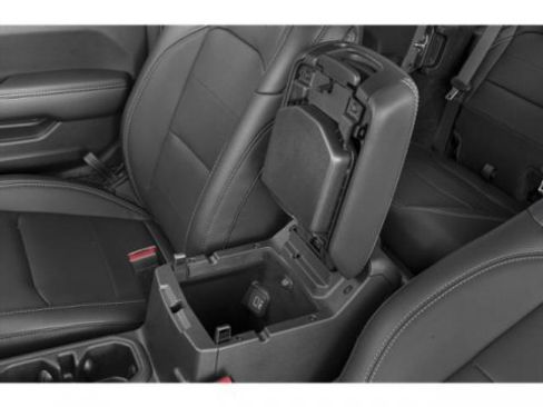 Used 2023 Jeep Wrangler Unlimited Sahara w/ Cold Weather Group AWD/4WD image 17