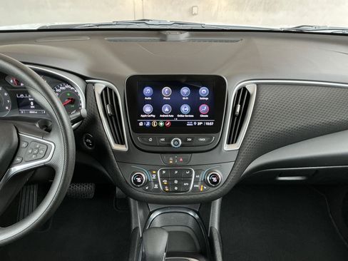 Used 2023 Chevrolet Malibu LT image 9