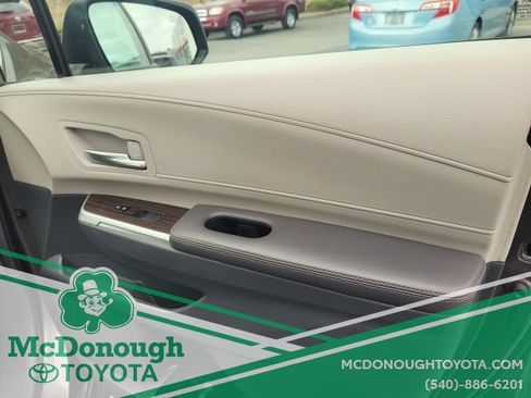 Certified 2024 Toyota Sienna XLE image 19