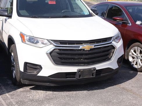 Used 2018 Chevrolet Traverse LS w/ LPO, Floor Liner Package AWD/4WD image 3