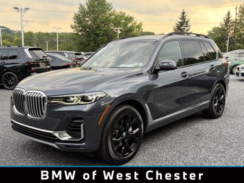 Used 2022 BMW X7 xDrive40i w/ Cold Weather Package AWD/4WD image 1