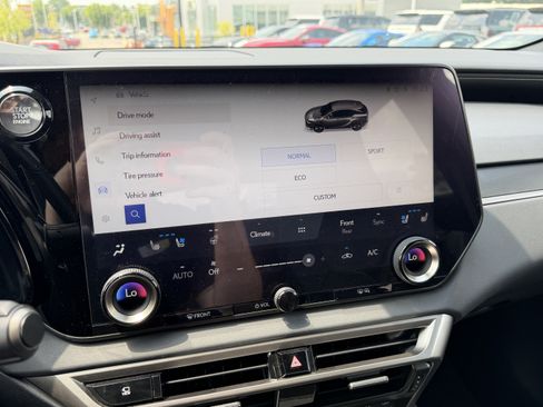 Used 2024 Lexus RX 350 Premium w/ Convenience Package FWD image 22