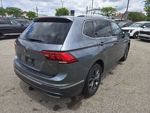 Used 2022 Volkswagen Tiguan SE AWD/4WD image 3