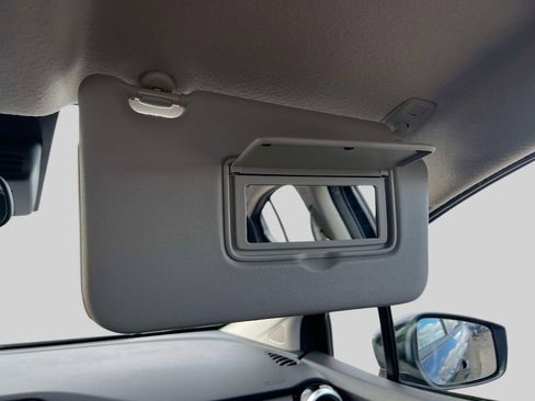 Certified 2025 Nissan Versa SR image 32