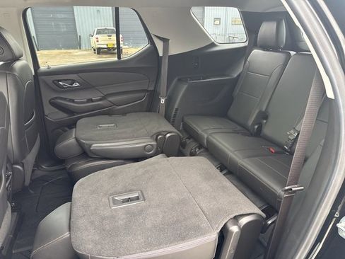 Used 2021 Chevrolet Traverse LT w/ LT Premium Package image 14