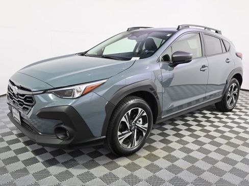 Used 2024 Subaru Crosstrek 2.0i Premium AWD/4WD image 2
