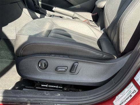 Used 2022 Volkswagen Passat 2.0T image 13