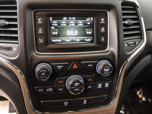 Used 2015 Jeep Grand Cherokee Laredo w/ Quick Order Package 23E AWD/4WD image 26