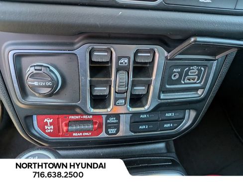 Used 2026 Jeep Wrangler Unlimited Rubicon AWD/4WD image 16