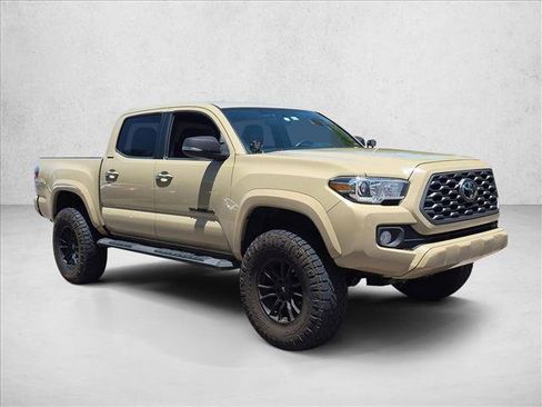 Used 2017 Toyota Tacoma Limited w/ Tow Package AWD/4WD image 3