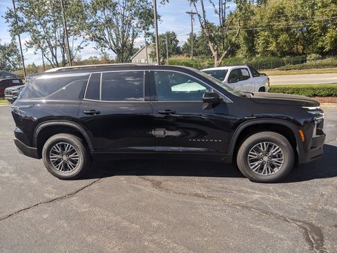 New 2026 Chevrolet Traverse LT w/ Driver Confidence Package image 9