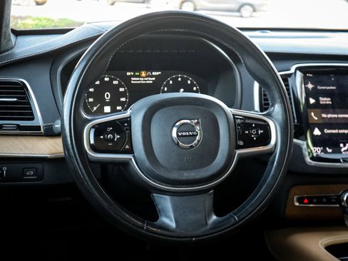 Used 2019 Volvo XC90 T6 Inscription w/ Luxury Package image 6
