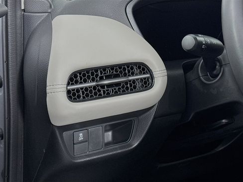 Certified 2023 Honda HR-V EX-L image 10