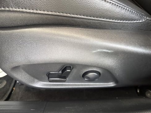 Used 2024 Jeep Compass Limited image 16