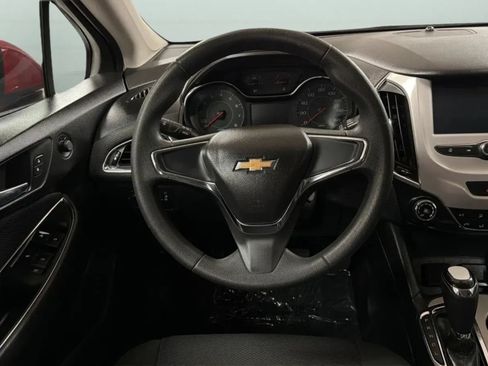 Used 2017 Chevrolet Cruze LS FWD image 13
