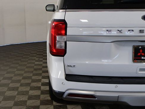 Used 2024 Ford Expedition Max XLT image 18